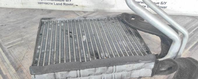 Испаритель Land Rover Freelander 2 2.2 LR070870
