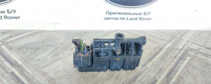 Блок клапанов подвески передний Range Rover L322 RVH500060