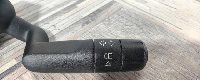 Переключатель света Land Rover Freelander 2 2.2 LR003589