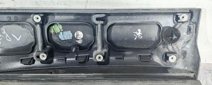Молдинг двери задний левый  Range Rover Sport 320 DGP000232PCL