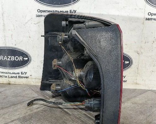 Фонарь задний правый Range Rover Sport L320 XFB000662