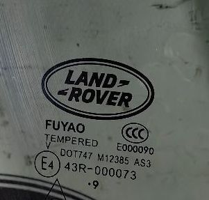 Стекло заднее правое Land Rover Discovery 5 L462 LR082925