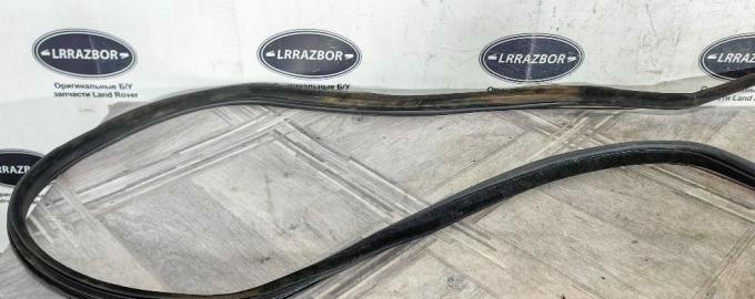 Уплотнитель задний Land Rover DISCOVERY 3/4 L319 CGE000434