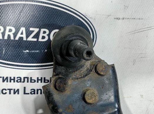 Рычаг правый передний Land Rover Freelander 2 2.2 LR007205