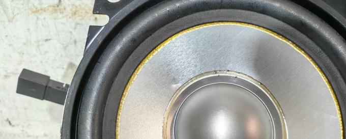 Среднечастотный динамик Range Rover 3 L322 02-05
