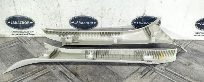 Обшивки стоек перед Land Rover Freelander 2 L359 LR007929