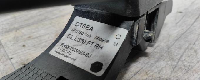 Ручка передняя правая Land Rover Freelander 2 L359 LR018297