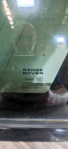 Стекло кузовное глухое правое Land Rover Sport 494 LR044116