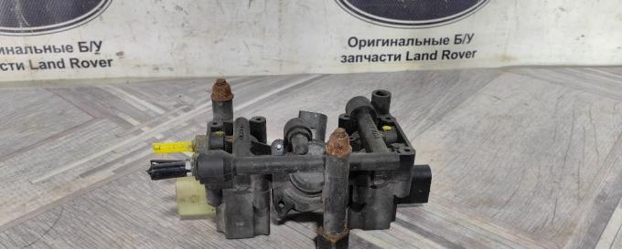 Блок клапанов центральный Range Rover L322 02-05 RQN500040