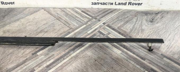 Молдинг стекла переднего левого Range Sport L320 CGE000870