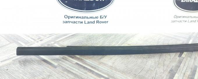 Молдинг стекла левый Land Rover Freelander 2 2.2 LR001738