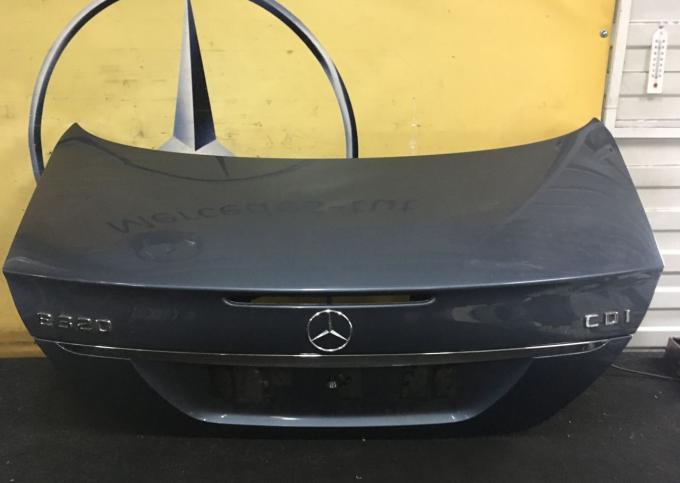 Крышка багажника Mercedes W211 E klasse