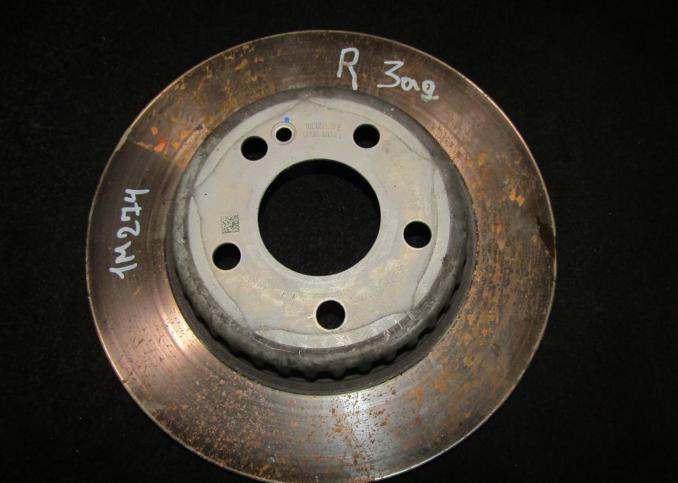 Тормозной диск задний Мерседес 205 A0004230512