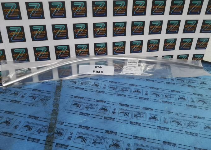 Молдинг рамки Правой двеpи Tоyota Rаv4 2019-2024 75071-42120