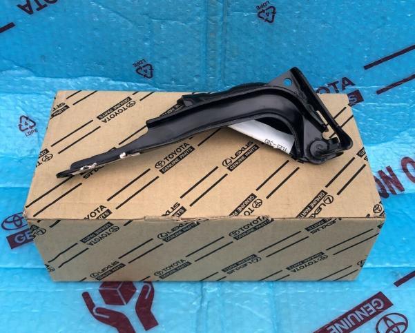 Петля капота Toyota Land Cruiser 200 2007-2015 53420-60190