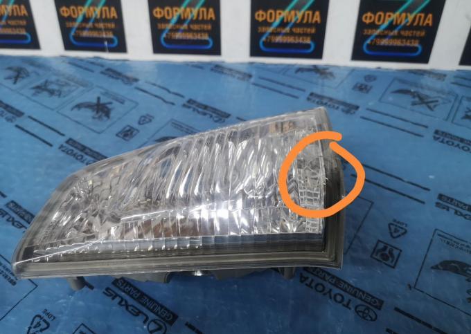 Фонарь заднего хода левый Lexus LX 450 81681-60070