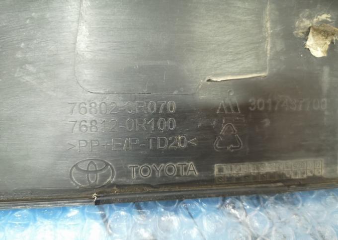 Накладка крышки багажника Toyota RAV4 2019-2024 76802-0R070  76802-0R100 3017437700