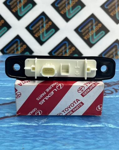 Кнопка багажника Toyota Land Cruiser 200 2017-2021 84840-60020