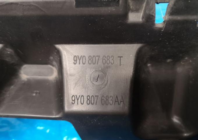 Решётка чёрная матовая Porsche Cayenne E3 9Y0807683T OK1