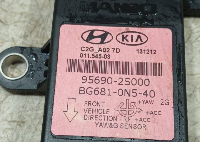 Датчик угла поворота рулевого.Hyundai Ix 35 2013 956902S000