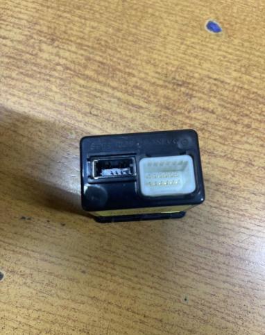 Разьем USB AUX Hyundai IX35 2013-2015 96110-2S500TAN