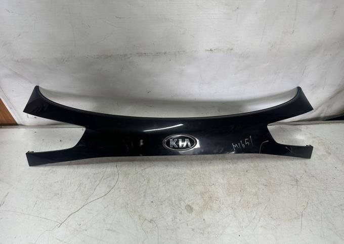 Накладка двери багажника Kia ceed 2 JD 2012 87311-A2200