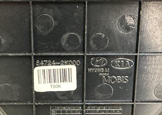 Накладка центральной консоли Kia Soul 2008-2011 84724-2K000