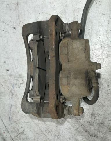 Суппорт передний.Hyundai Santa Fe 1 2001-2010 5813026120