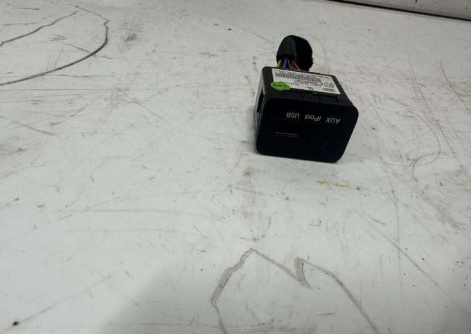 Блок AUX USB Kia Sportage 3 2010-2015 96110-3W000
