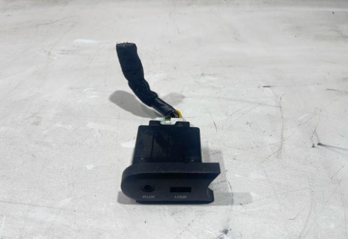 Разъем AUX USB Kia Ceed 2 2013-2018 96120A2000