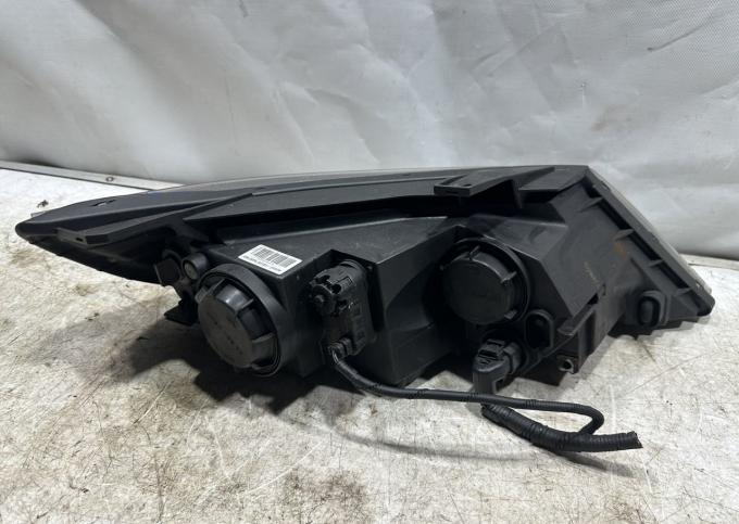 Пердняя фара левая Kia Sorento XM 2009-2012 921012P040