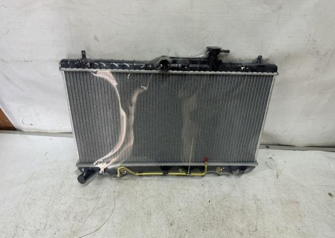 Радиатор охлаждения Hyundai accent автомат 327023