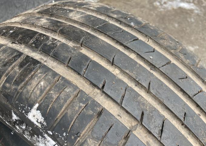 Firemax FM601 255/45 R18 103