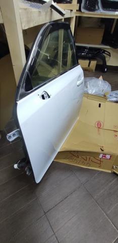 Дверь водительская L Lexus GS 250 350 12-16 6700230A40