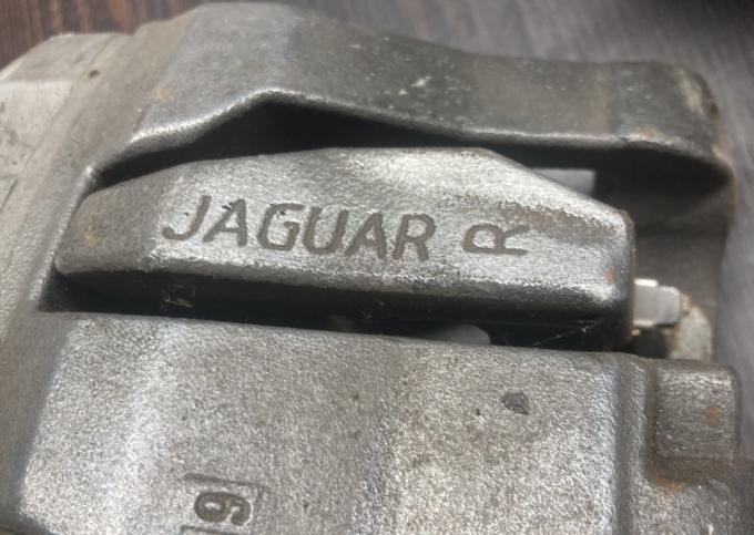 Тормозные суппорта передние Jaguar XJ x351