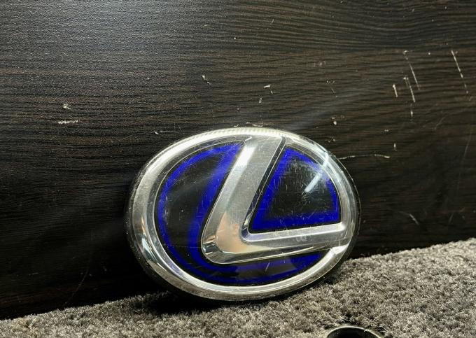 Задний значок Lexus GS450 GS250 GS350 12-18 90975-02114