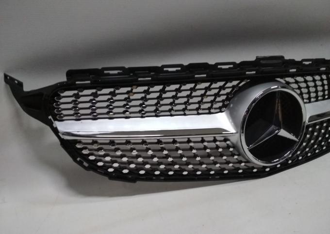 Решетка радиатора Mercedes C W205 AMG diamond 2058800183