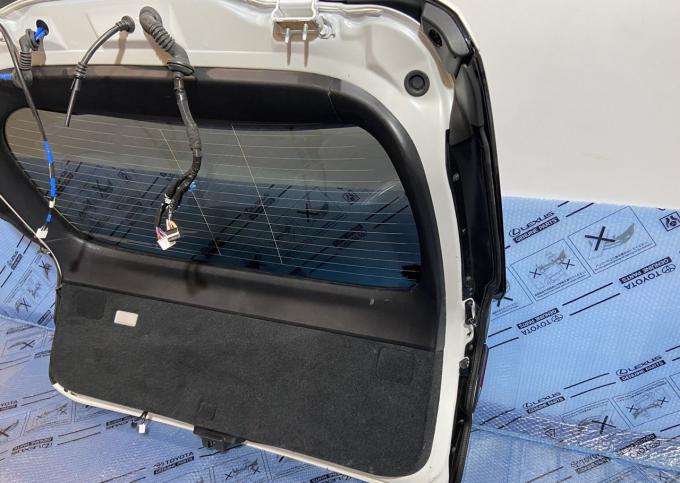 Крышка багажника Lexus RX 300 в сборе 2020 6700548730