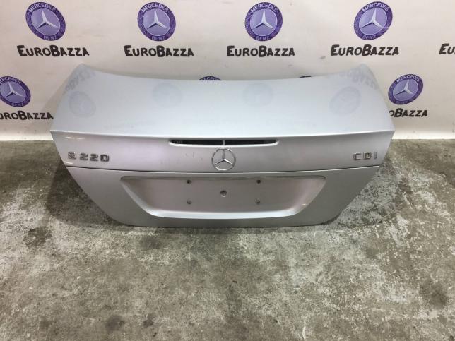 Крышка багажника Mercedes W211 A2117500375