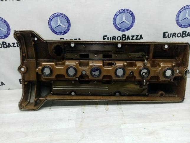 Крышка клапанов Mercedes М104 A1040101830