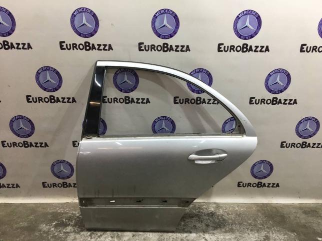 Дверь задняя левая Mercedes W203 A2037300705
