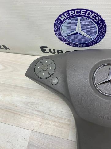 Подушка безопасности в руль Mercedes W207 A2078604002