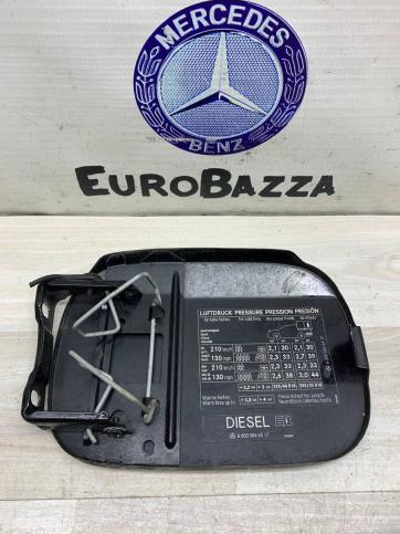 Лючок бензобака Mercedes W209 2037500206