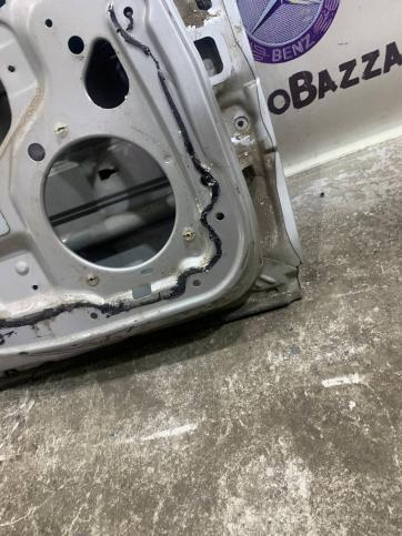 Дверь задняя левая Mercedes W203 A2037300105