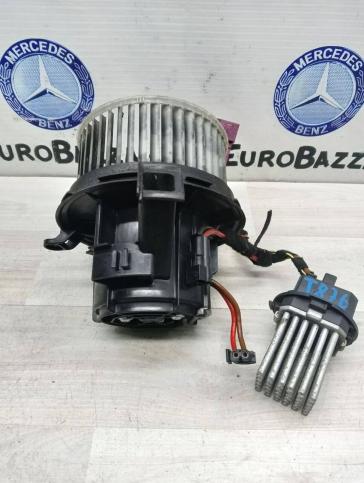 Моторчик печки с резистором Mercedes W204 A2048200008