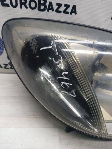 Фара правая Mercedes W639 Vito 6398202461