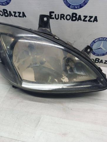 Фара правая Mercedes W639 Vito 6398202461