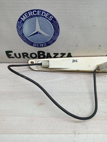 Фонарь задний в спойлер Mercedes W639 Vito A6395408909