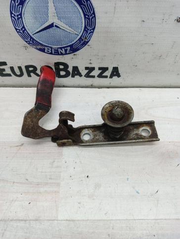 Замок капота Mercedes W639 Vito 6397500350