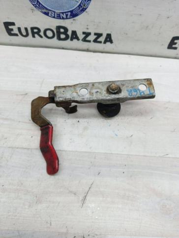 Замок капота Mercedes W639 Vito 6397500350